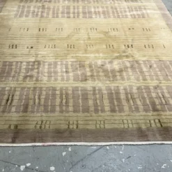 Oriental Hand-made Wool Rug